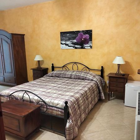 The Best Rooms & Apartments - Parcheggia Gratis Sotto Casa Ed Entra - Mazara del Vallo Bagian luar foto