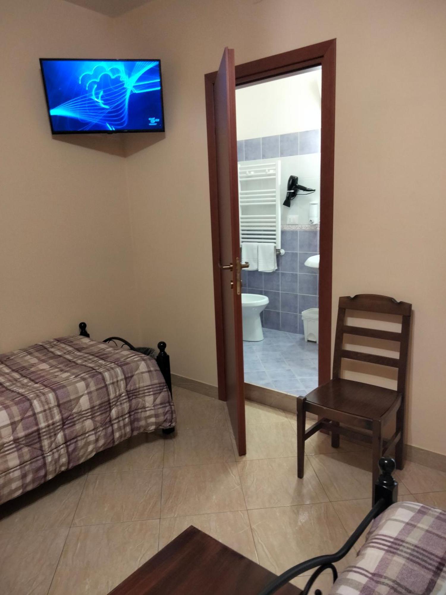 The Best Rooms & Apartments - Parcheggia Gratis Sotto Casa Ed Entra - Mazara del Vallo Bagian luar foto