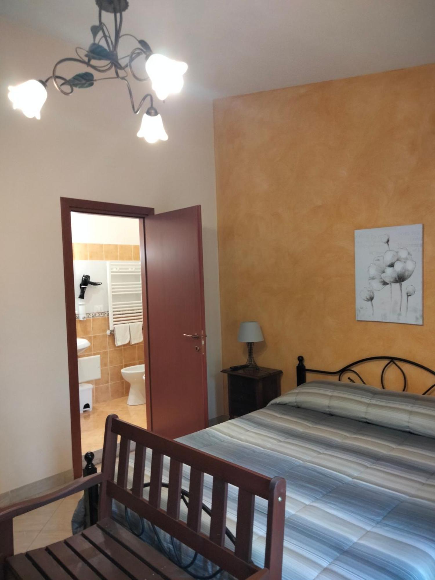 The Best Rooms & Apartments - Parcheggia Gratis Sotto Casa Ed Entra - Mazara del Vallo Bagian luar foto