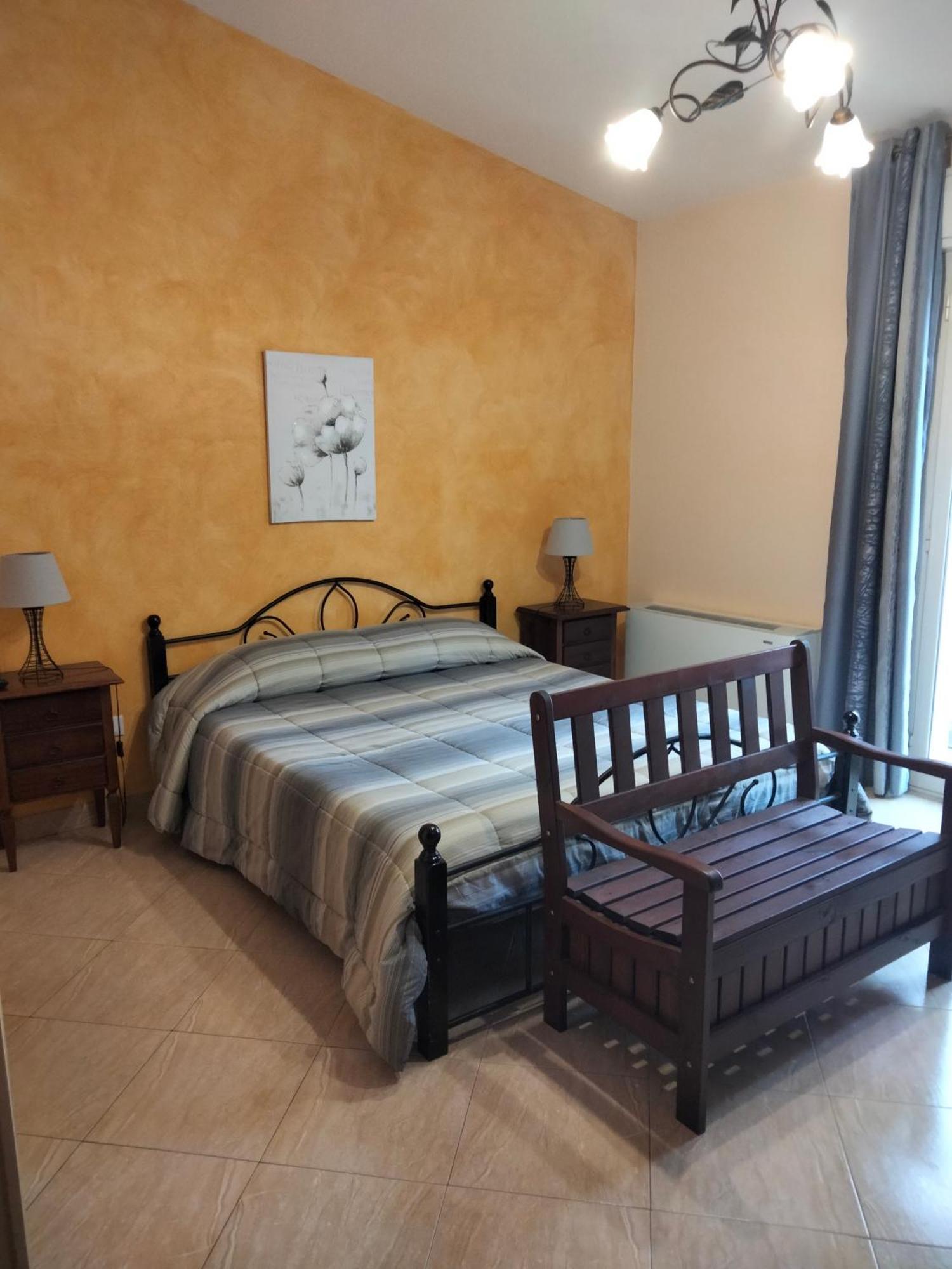 The Best Rooms & Apartments - Parcheggia Gratis Sotto Casa Ed Entra - Mazara del Vallo Bagian luar foto