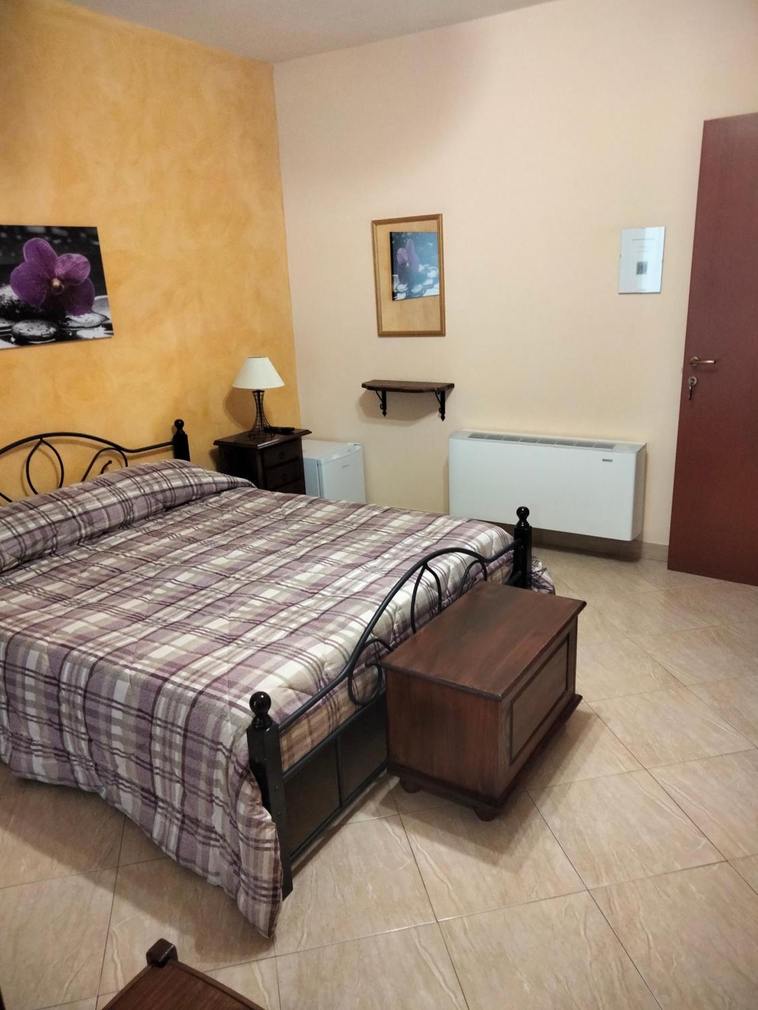 The Best Rooms & Apartments - Parcheggia Gratis Sotto Casa Ed Entra - Mazara del Vallo Bagian luar foto