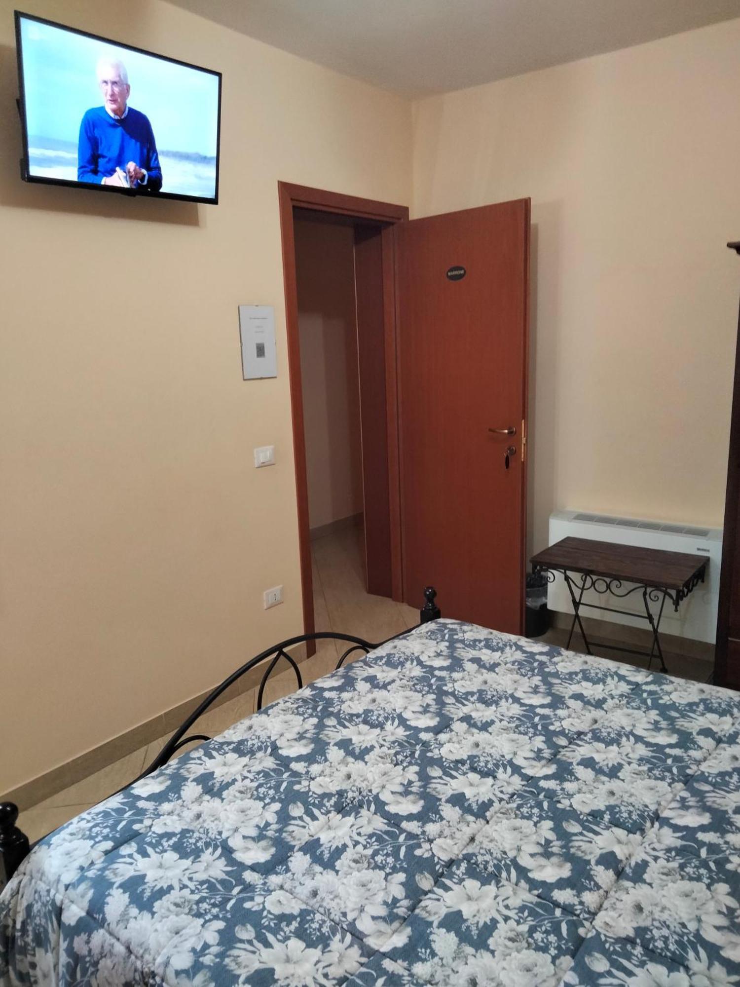 The Best Rooms & Apartments - Parcheggia Gratis Sotto Casa Ed Entra - Mazara del Vallo Bagian luar foto